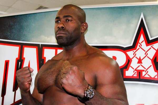 Экс-боец UFC пропал без вести во время купания в Амазонке