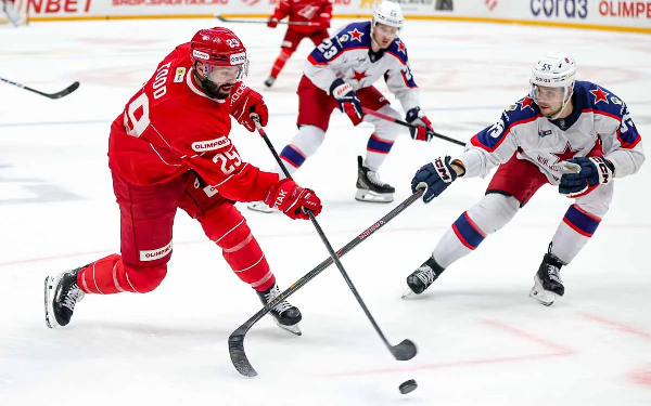 ЦСКА впервые в сезоне обыграл "Спартак" в матче КХЛ