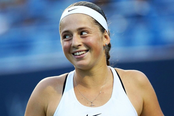 Ига Швентек сенсационно уступила Елене Остапенко в 1/2 турнира WTA в Дохе