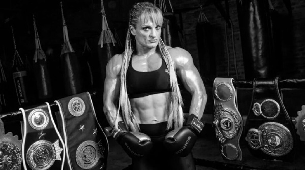 Экс-чемпионка мира по боксу скончалась в возрасте 47 лет