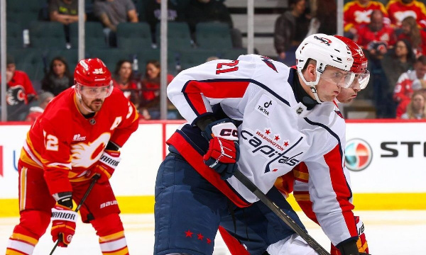 Белорусское дерби: Протас принёс "Вашингтону" победу над "Калгари" Шаранговича — ВИДЕО