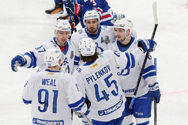 Московское "Динамо" дожало СКА в гостевом матче КХЛ