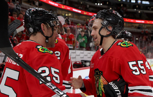 "Чикаго" без Левшунова уступило "Коламбусу" в матче НХЛ