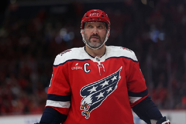 "Он все доказал": Фетисов высказался о безголевой серии Александра Овечкина