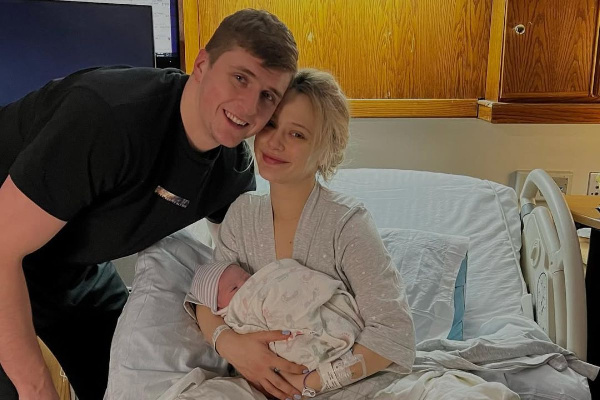 Стало известно, какое имя Алексей Протас и его супруга дали второй дочери