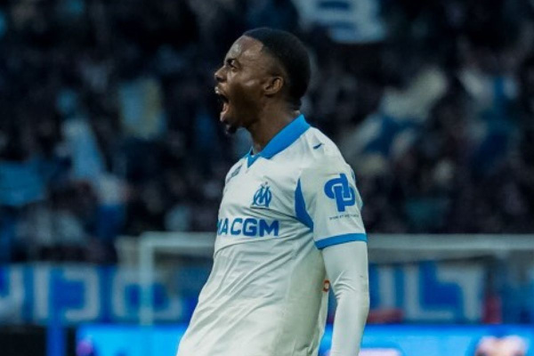 "Ланс" проиграл "Марселю" и упустил возможность возглавить таблицу Лиги 1