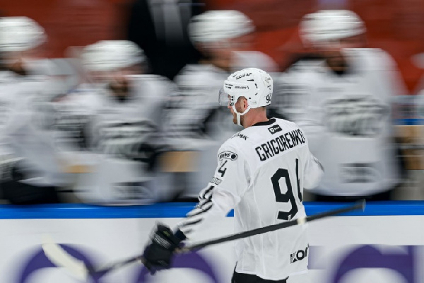 "Трактор" дома минимально одолел СКА Сапего в матче КХЛ 