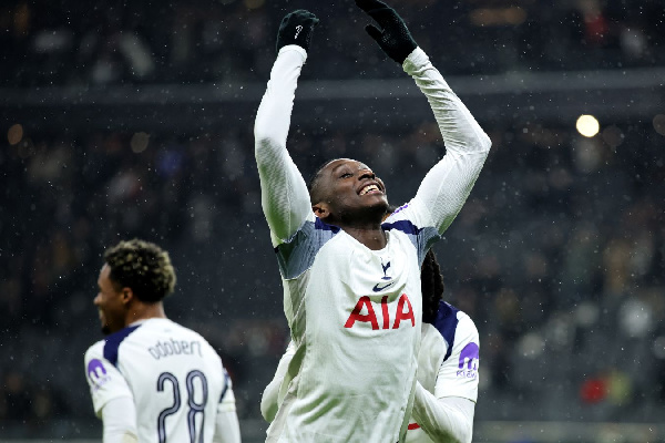 УЕФА оштрафовал "Тоттенхэм" на € 30 тыс. за поведение болельщиков