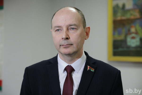 Байдачный против Пунтуса: глава Миноблисполкома рассказал, как пройдет открытие стадиона "Арсенала"