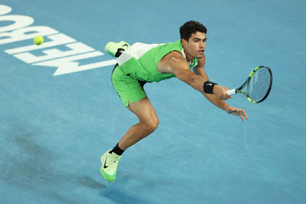 Карлос Алькарас снялся с турнира ATP-500 в Роттердаме