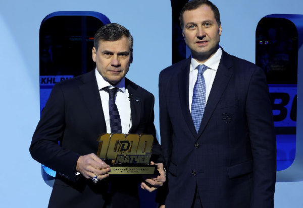 "Легенда тренерского цеха": Президент КХЛ поздравил Квартальнова с 1000-м матчем в лиге