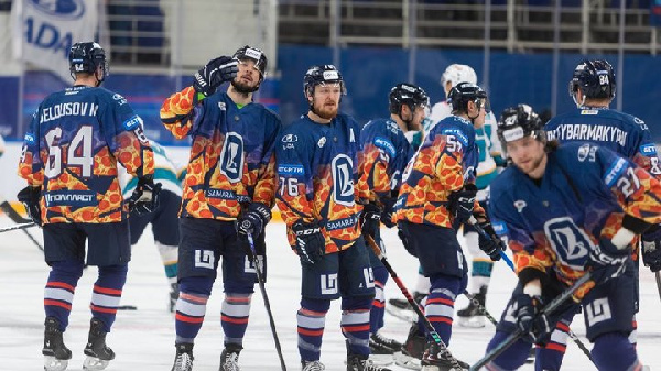 "Лада" выиграла второй матч подряд всухую в КХЛ