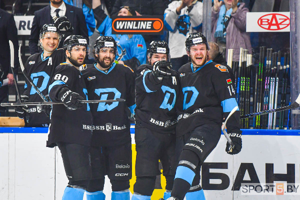 МАРТ заинтересовался ценами на билеты в плей-офф, но на большинство квитков вполне приемлемые цены