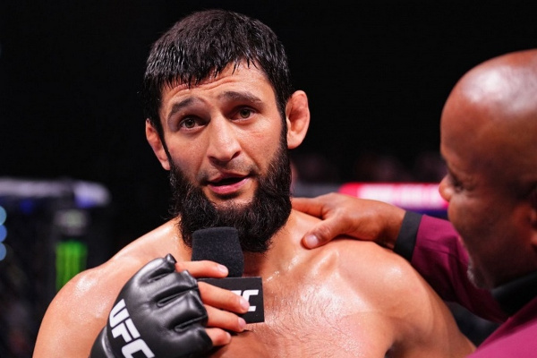Чимаев против чемпиона: анонсирован основной кард турнира UFC 319