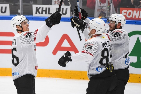 "Торпедо" с белорусами разгромно проиграл "Авангарду" Мартынова