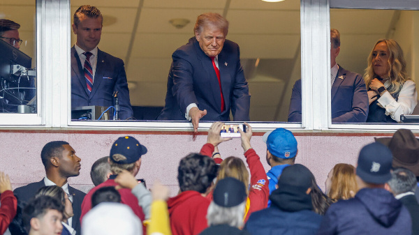 Президента США Дональда Трампа освистали на матче по американскому футболу