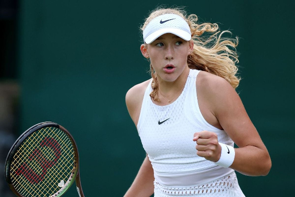 Мирра Андреева сыграла матч на выставочном турнире после болезни