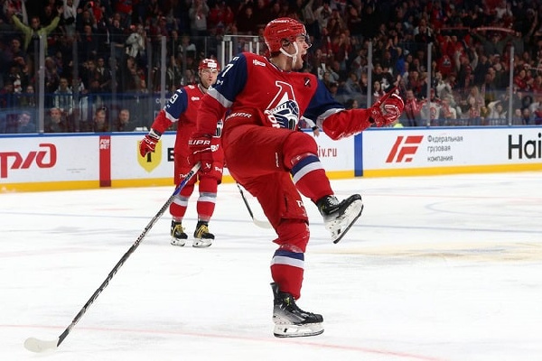 "Локомотив" после поражения от минского "Динамо" разгромно обыграл "Барыс" в рамках КХЛ