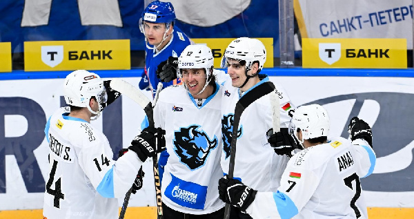 "Пинчук и Лимож тоже могут установить рекорд": форвард минского "Динамо" Энас — о достижениях в клубе