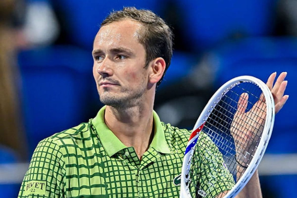 Даниил Медведев стал первым четвертьфиналистом турнира ATP-500 в Дубае