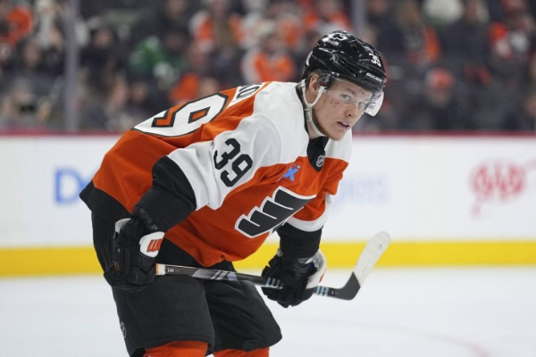 Одноклубник Колосова Матвей Мичков признан первой звездой матча НХЛ