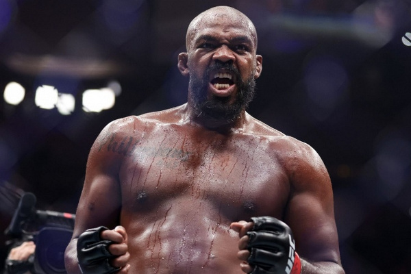 Звёздный турист: один из величайших бойцов UFC приехал в Москву