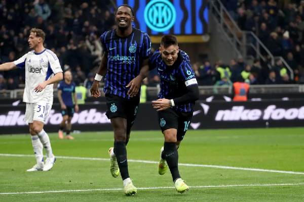 "Интер" лидирует и три удаления на двоих: Итоги матчей воскресенья в Серии А