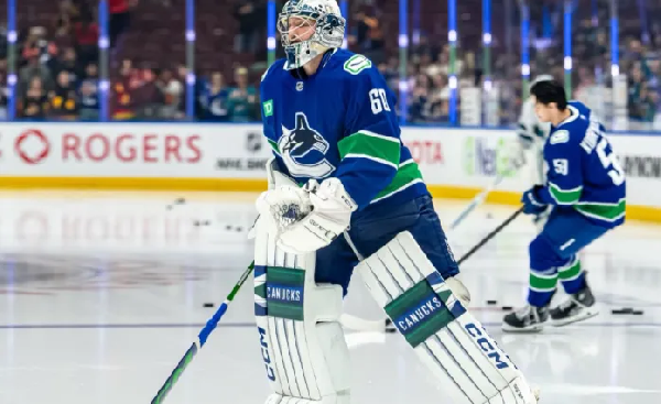 Белорусский вратарь из клуба НХЛ отправлен в фарм-клуб