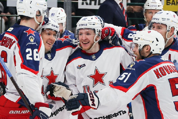 "Ак Барс" Алистрова и Фальковского не справился с ЦСКА Еременко в матче КХЛ