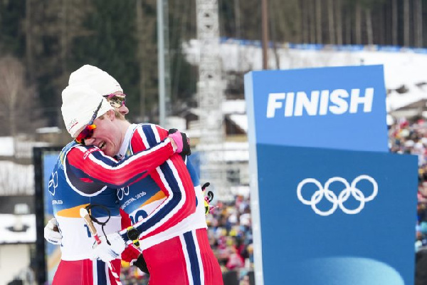 Норвежскому лыжнику осталось завоевать одну медаль на ОИ, чтобы повторить рекорд мужа Домрачевой Бьёрндалена