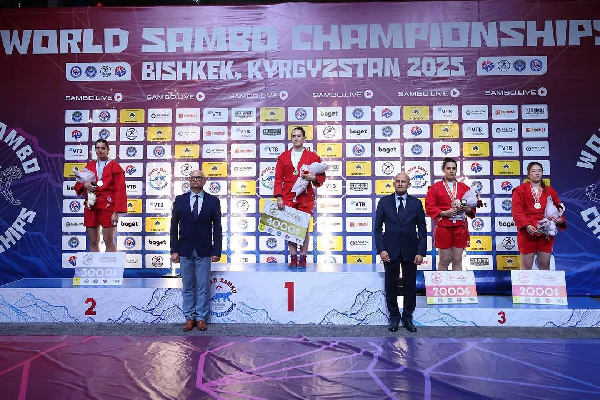 Белорусские самбисты завоевали 11 медалей на чемпионате мира в Бишкеке
