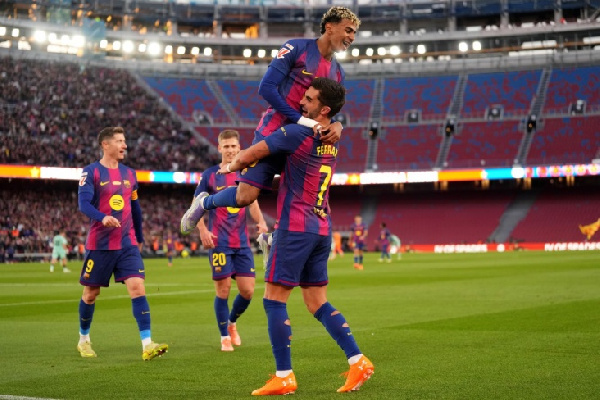 "Барселона" на промежуточном первом месте, но у "Реала" игра в запасе: итоги матчей Ла Лиги