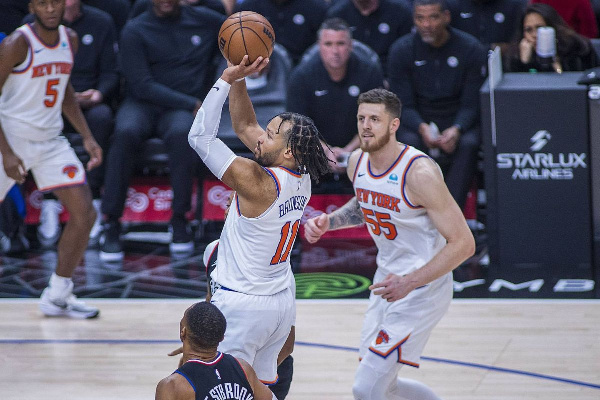 Стали известны финалисты Кубка НБА