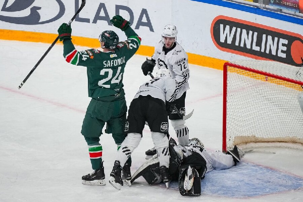 Ассист Фальковского помог "Ак Барсу" увеличить отрыв от "Трактора" в плей-офф