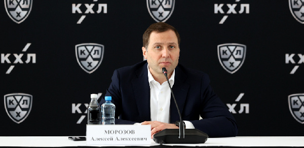 "Мечтаешь попасть в НХЛ? Хорошо, но уезжай туда готовым". Президент КХЛ — о молодых игроках в за океаном