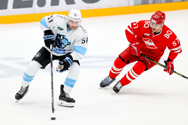 Экс-тренер клубов КХЛ — о Спунере: "У него есть определённая репутация, в клубах он не задерживается"