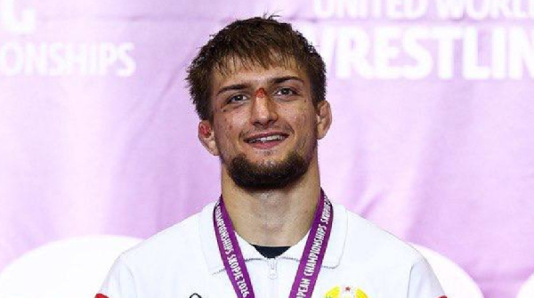 Белорус Марковский вышел в финал юниорского первенства мира по борьбе