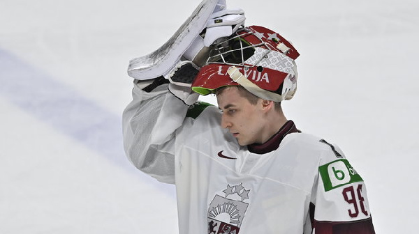Бывшему хоккеисту из Латвии могут аннулировать тренерский сертификат из-за выступления в КХЛ