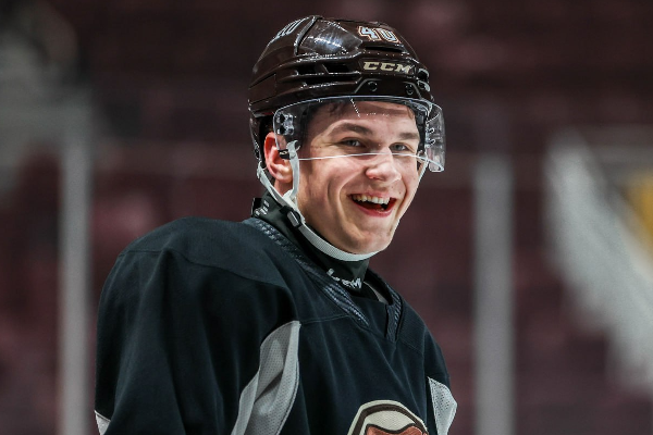 Илья Протас продлил результативную серию в АХЛ до шести матчей