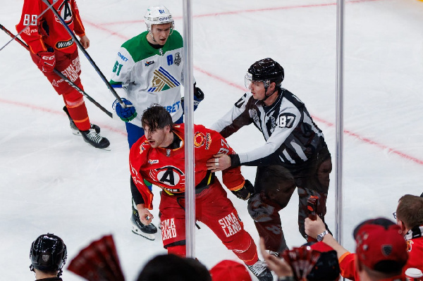 "Салават Юлаев" обыграл "Автомобилист" во втором матче плей-офф Кубка Гагарина