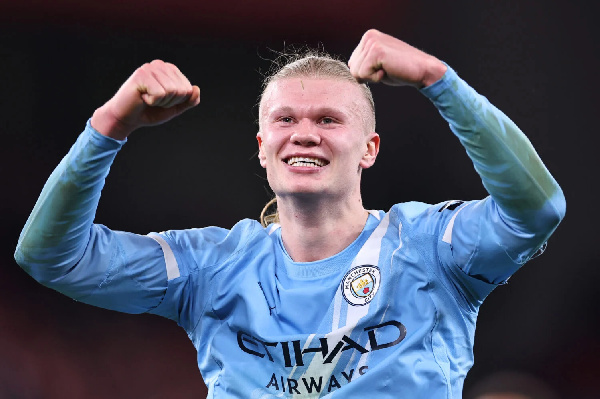 "Манчестер Сити" добыл важнейшую победу над "Арсеналом", "Ливерпуль" переиграл "Эвертон" в дерби