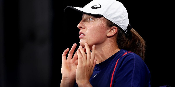 Ига Швентек сенсационно уступила 40-й ракетке мира Калинской в полуфинале WTA-1000 в Дубае