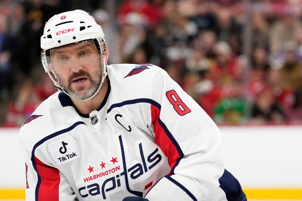 Александр Овечкин приблизился к Уэйну Гретцки по важному показателю