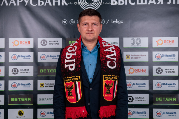 Игорь Костров: "Биончик упрощает тебе нахождение на поле"
