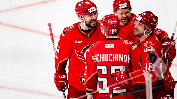 "Автомобилист" всухую обыграл "Сибирь" в матче КХЛ