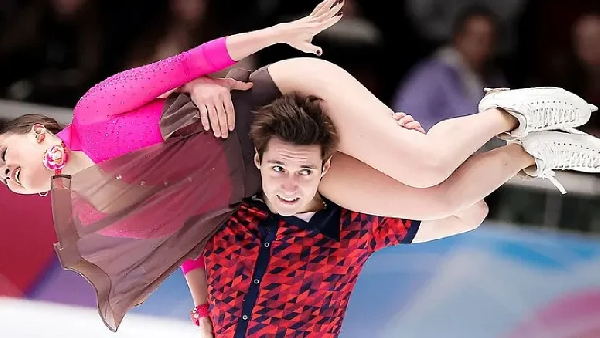  Андреева и Блинов взяли золото на "Кубоке сильнейших" по фигурному катанию