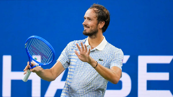 Даниил Медведев уверенно вышел в четвертый раунд US Open-2026