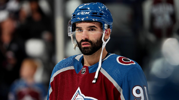 "Едва не пробил потолок": экс-напарник Шаранговича рассказал об уходе из "Калгари"