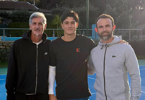 Экс-тренер Медведева будет работать с теннисистом из третьей сотни