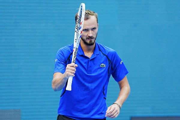 Даниил Медведев вышел в полуфинал ATP-500 в Пекине